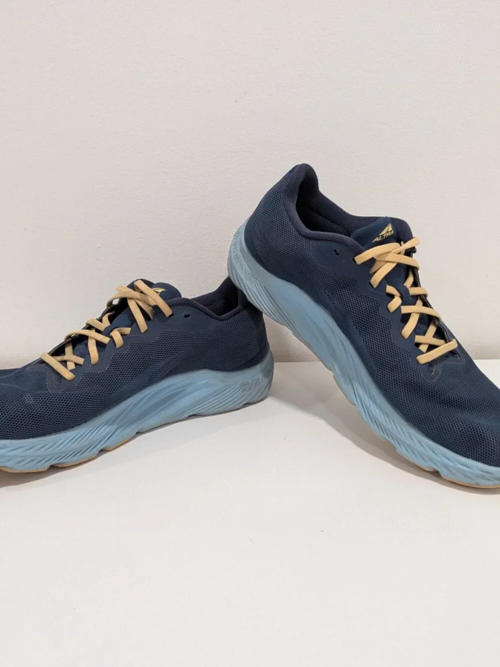 Altra Rivera 3 Women’s Running Shoes Size 9 Navy Teal Blue AL0A7R7N445